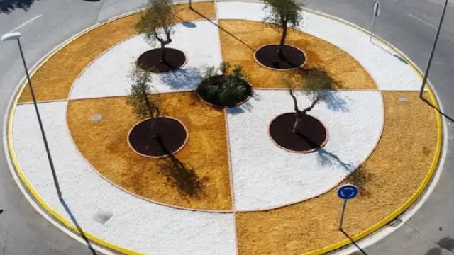 Nueva composición ornamental para una glorieta de la A-8032