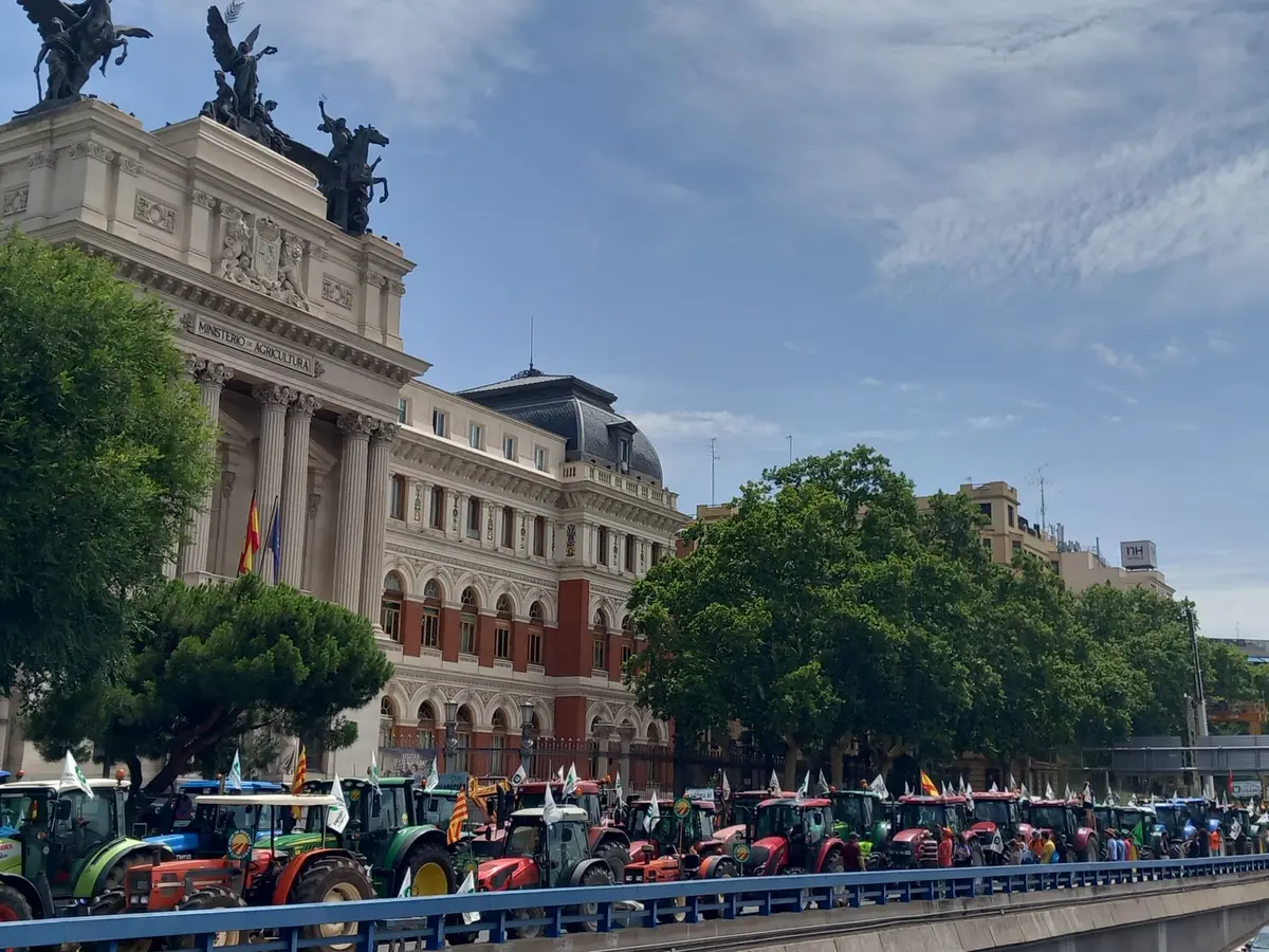 Tres organizaciones agrarias convocan una tractorada en Madrid el 28 de octubre