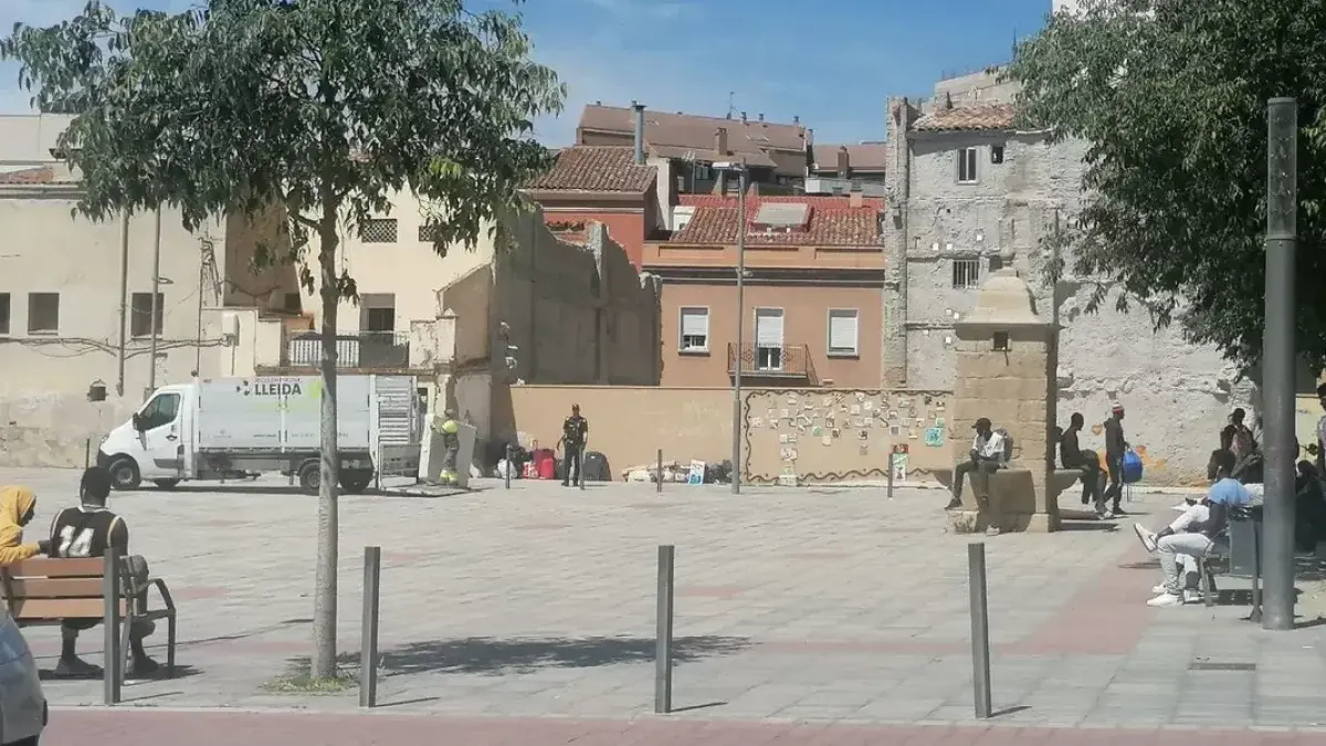 Lleida plantea 70 viviendas y comercios junto a la plaza del Dipòsit