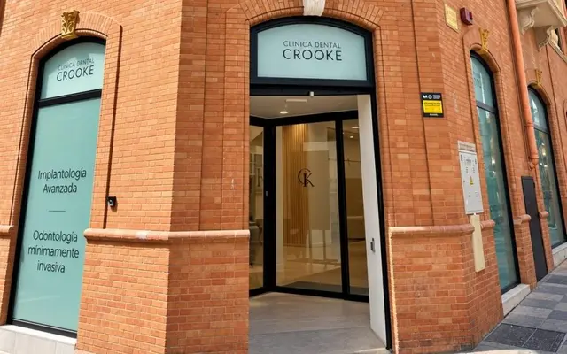 Crooke suma una nueva clínica dental en el centro de Algeciras