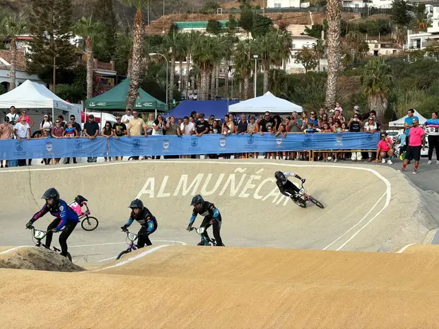 Casi treinta podios para Almuñécar en la cita andaluza de BMX