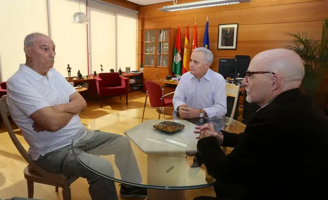 Coslada reconoce medio siglo de trayectoria de su club de baloncesto