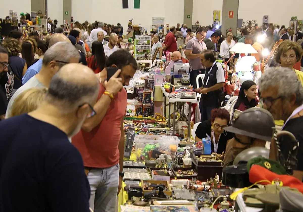 La feria de coleccionismo de Mérida reúne a más de 21.000 personas