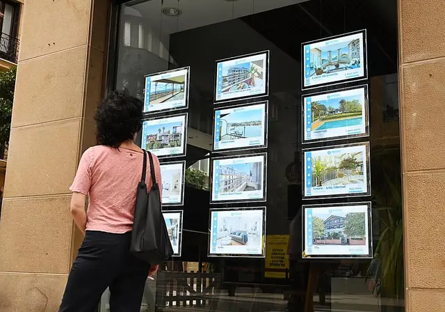 Donostia plantea facilitar que 860 locales vacíos puedan convertirse en viviendas tasadas