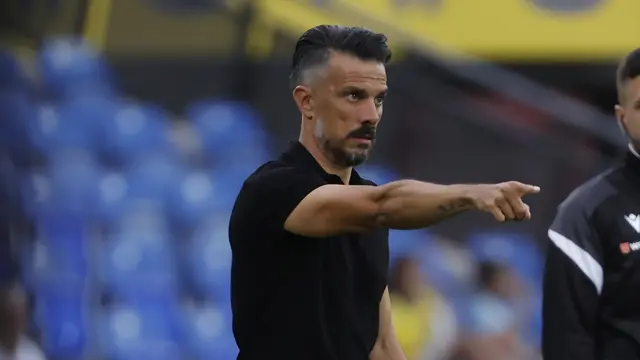 La derrota ante el Mallorca precipita el relevo de De la Barrera en Las Palmas