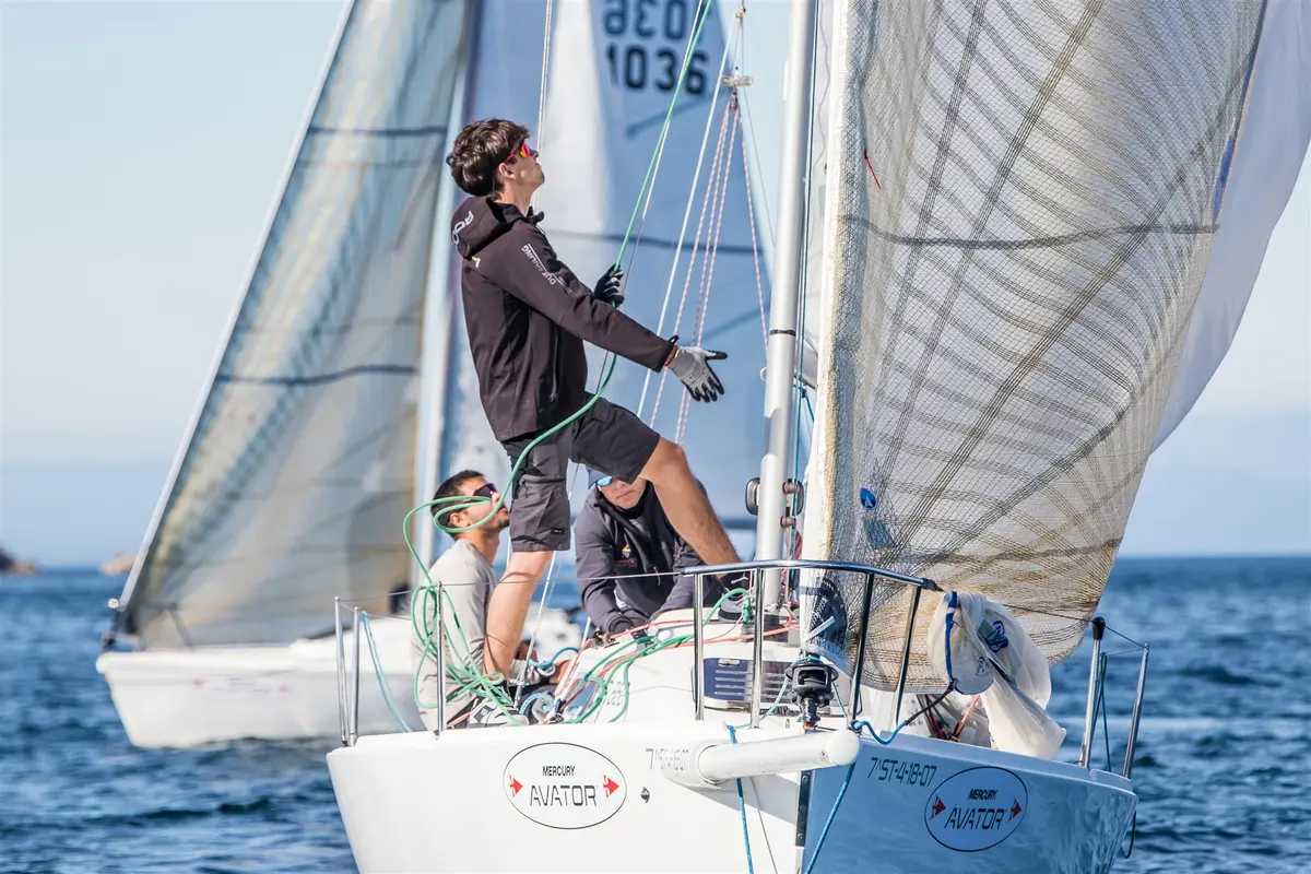 El Arriscao toma la delantera en el estreno de la Liga J80 en Baiona