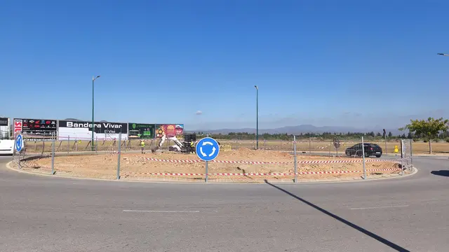 Alhaurín de la Torre ultima cambios en un cruce junto a la zona comercial