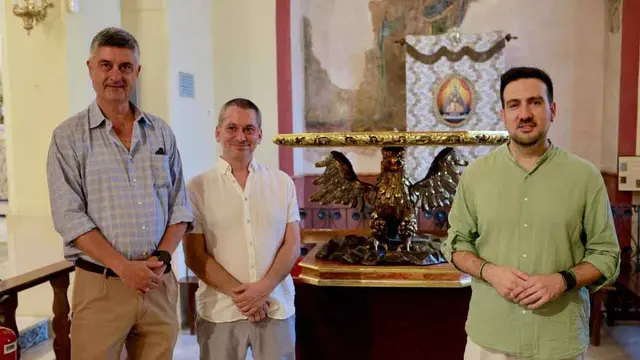 La peana de la Virgen del Águila vuelve a lucir tras su restauración