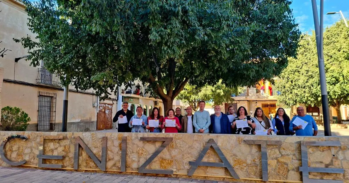 El Taller Plus deja mejoras en espacios y edificios públicos de Cenizate