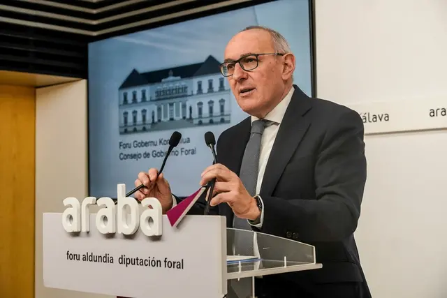 González pide a Adif plazos para soterrar el TAV a su paso por Vitoria