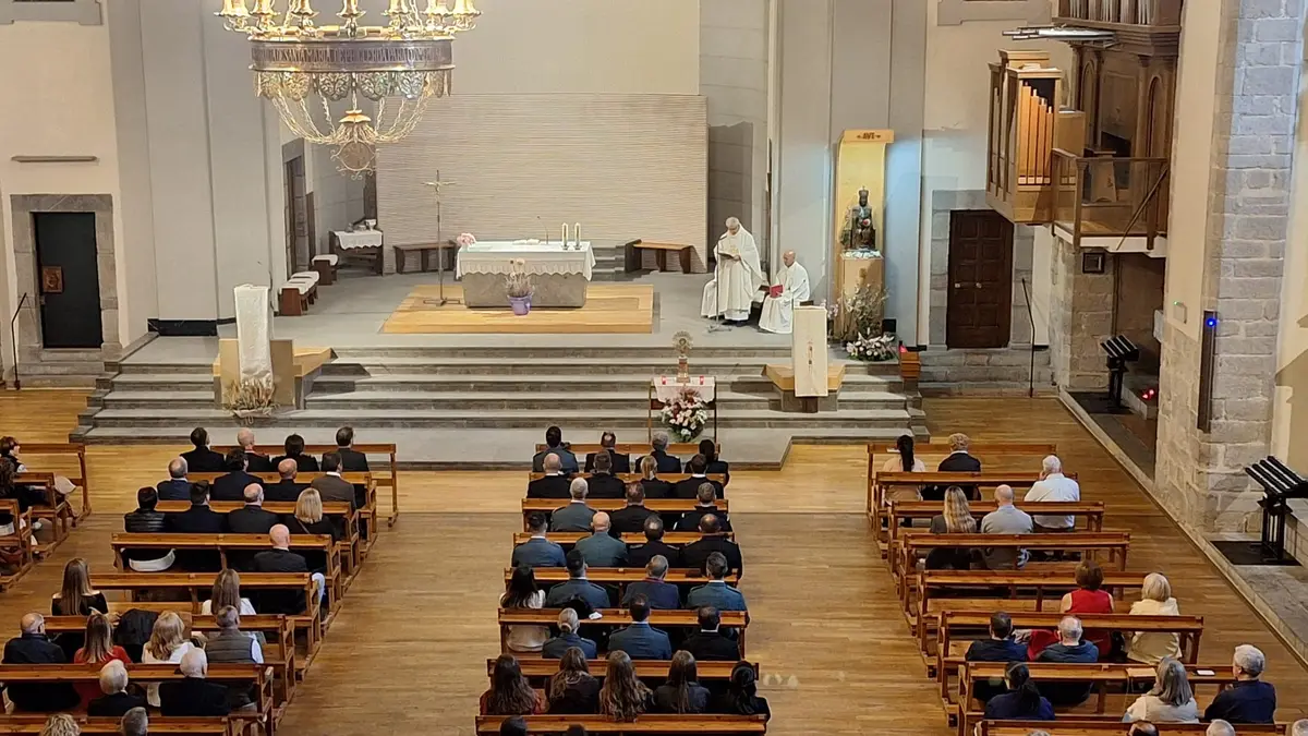 Puigcerdà conmemora el Pilar con una misa solemne en la parroquia