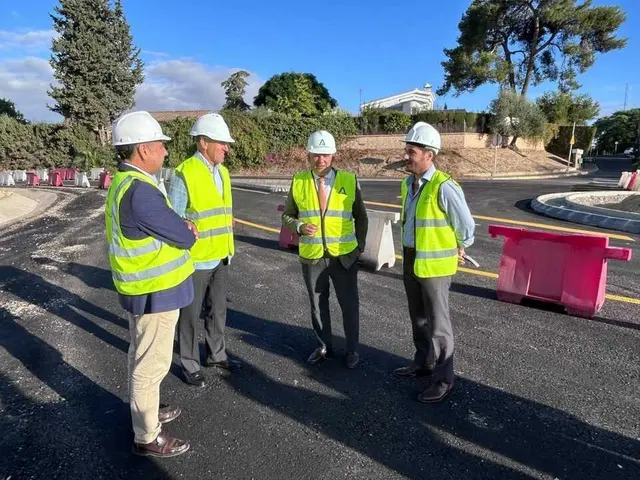 Tomares repasa sus proyectos pendientes y la inversión municipal en educación