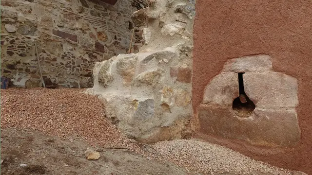 Nuevos restos hallados en el Castillo de Castelldefels podrían revisar su cronología