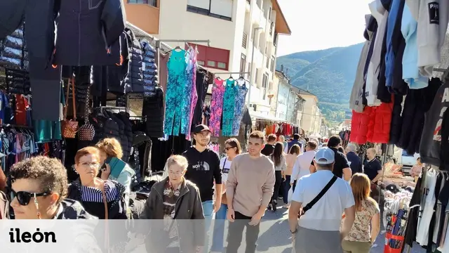 La Feriona llena Villablino y estrena un homenaje a la Mantequera Leonesa