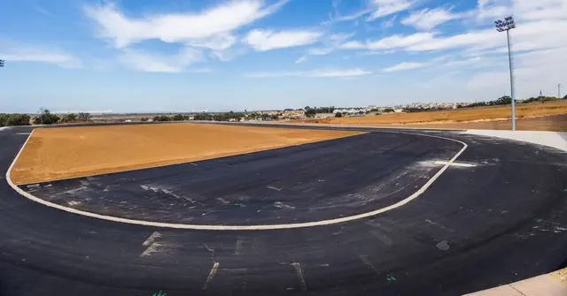 El nuevo estadio de San Fernando prepara una pista de atletismo con tecnología Mondo