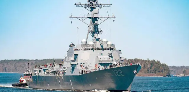 El USS John Basilone llegará a Rota con más de 300 marineros y sus familias