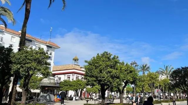 Lebrija invita a sus comercios veteranos a solicitar un distintivo provincial