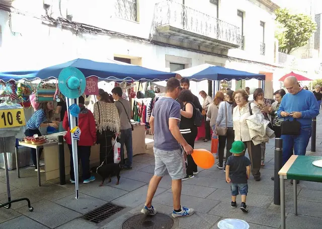 La plaza de Avelino Vicente acogerá el sábado la feria comercial de A Guarda