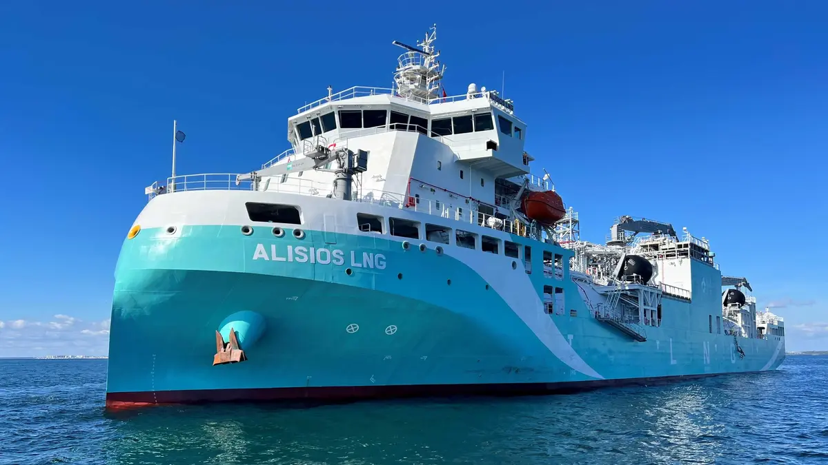 El Alisios abastece en València a un portacontenedores con más de un 50% de bio-GNL