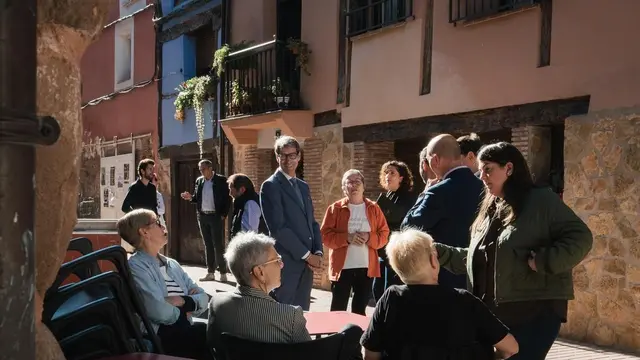 El convenio para el frontón y la plaza de Camprovín prevé 14 meses de obras
