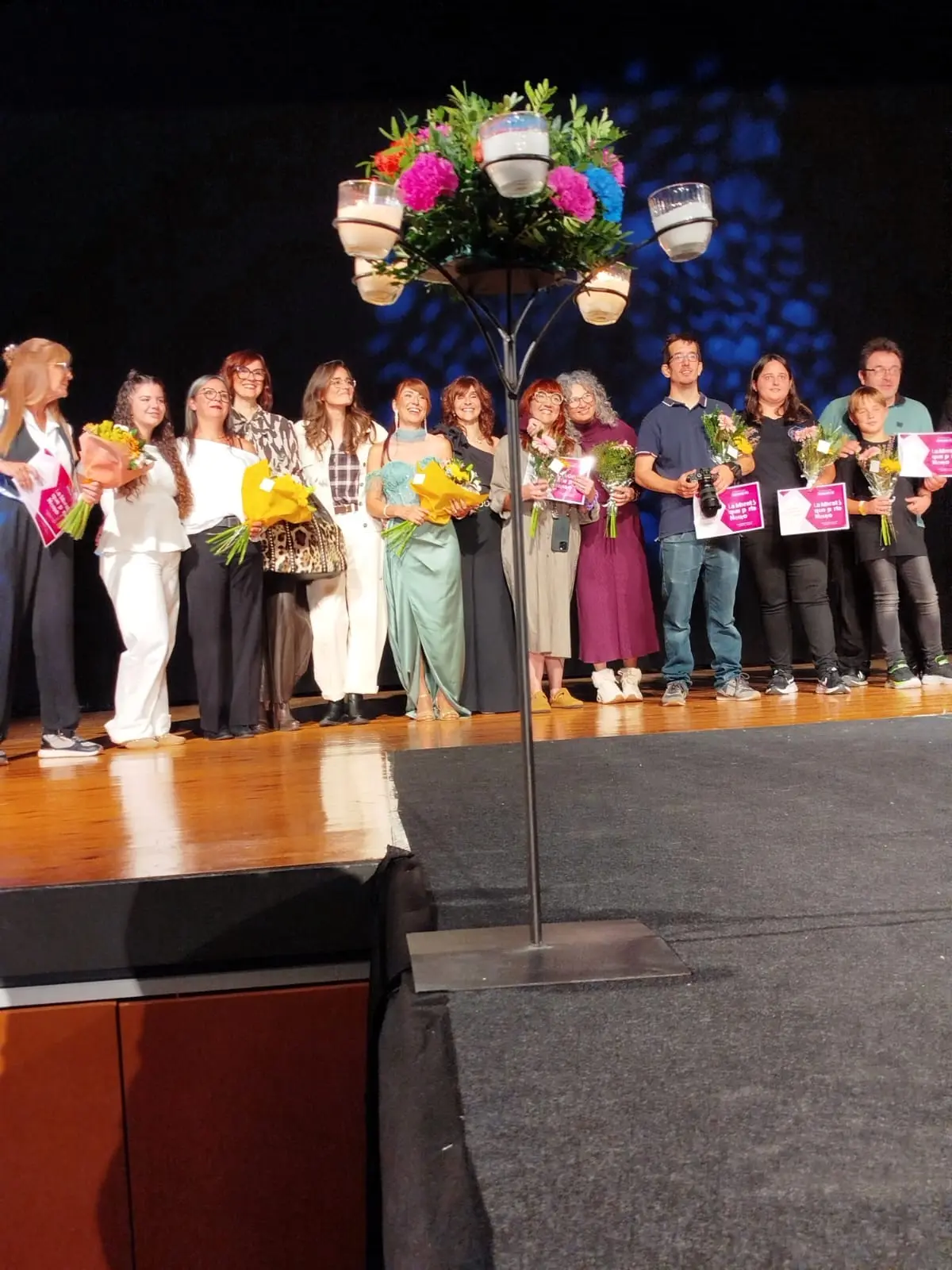 Moja llena el Local Nou en un desfile de moda solidario