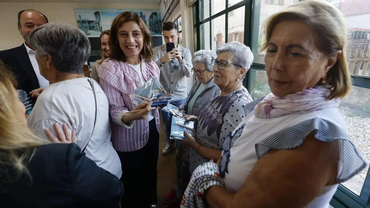 Combarro sirve de escaparate para la senda del Camiño do Litoral