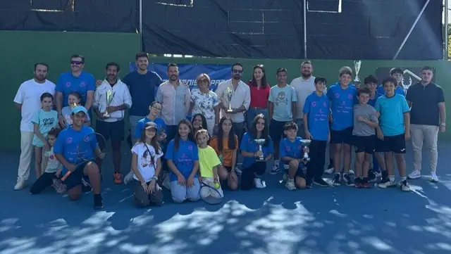 Tenis y pádel cierran en La Carolina la XVII edición del Memorial Pepe Passas