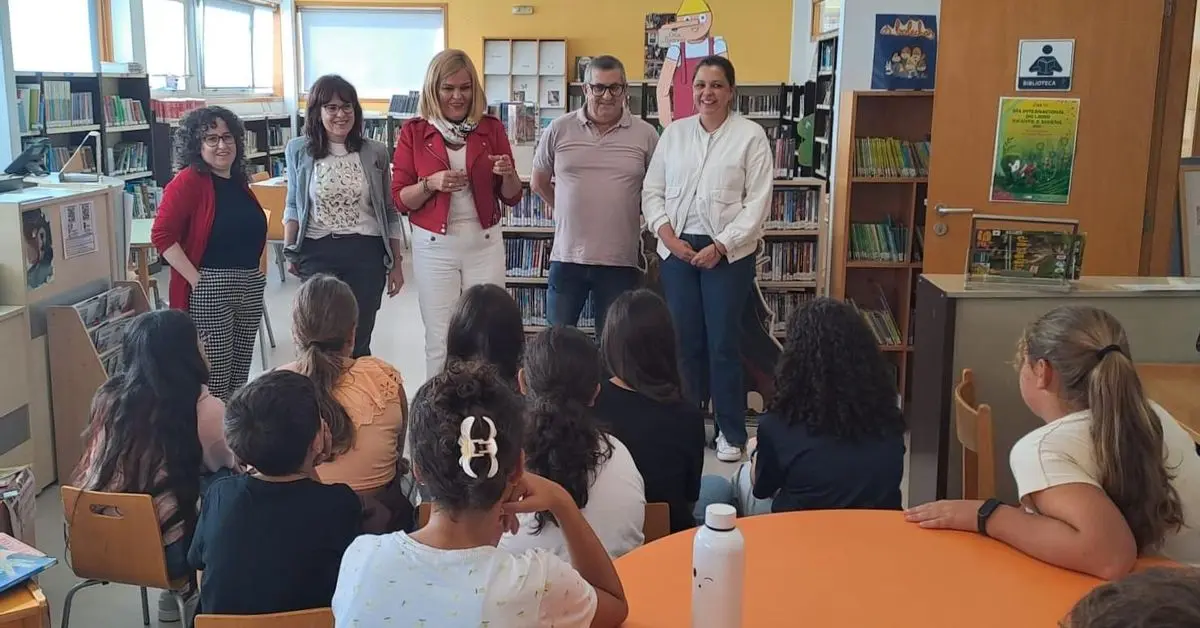 Redondela recibe un reconocimiento por su labor bibliotecaria