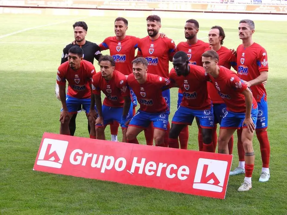 El Numancia busca prolongar su racha de puntos en su visita a Ávila