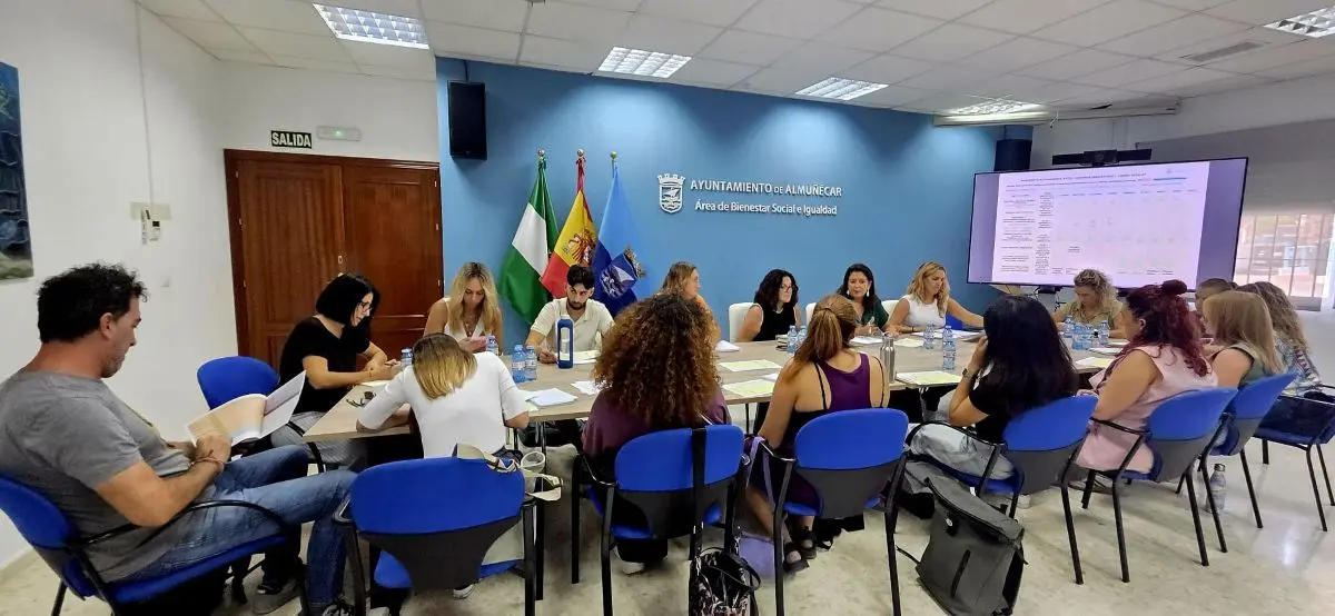 Almuñécar coordina con sus centros educativos el trabajo de igualdad del curso