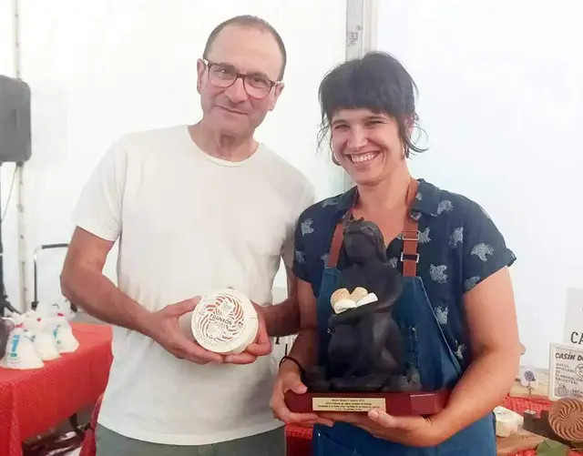 El Franxón de Piloña logra el reconocimiento de mejor queso asturiano en La Foz