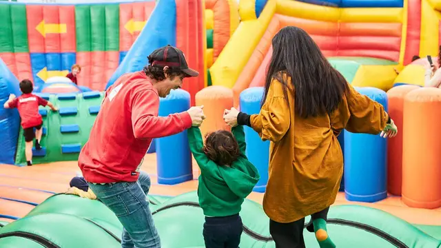 Un gran recinto de juegos hinchables se instalará junto a Eroski Iruña