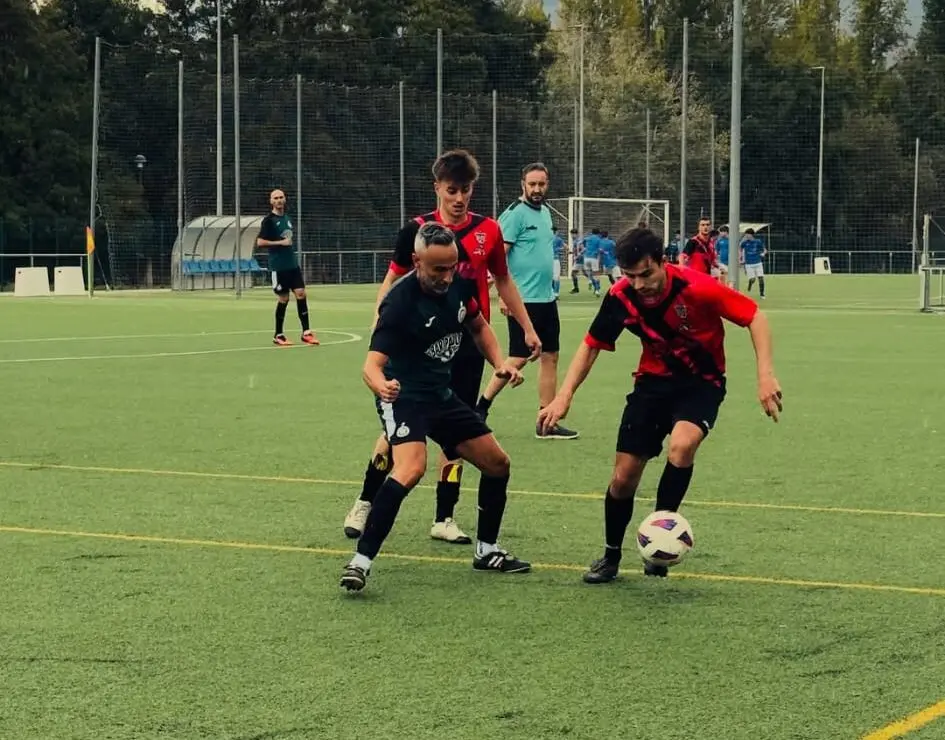 Tres equipos comparten la primera plaza de la liga Amigos del Fútbol de Ponferrada