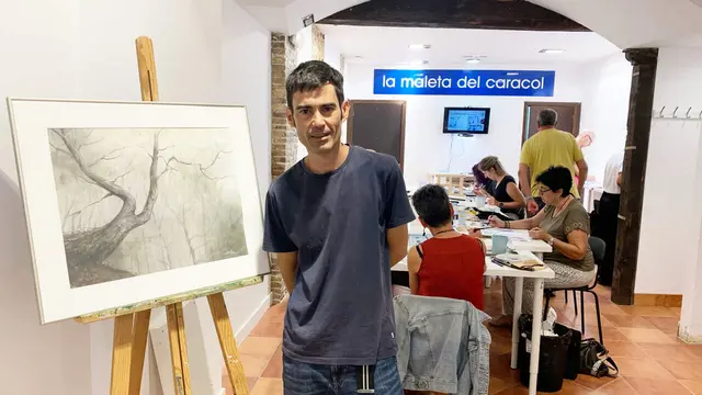 Una academia de pintura ocupa la centenaria Casa Garatea de Pamplona