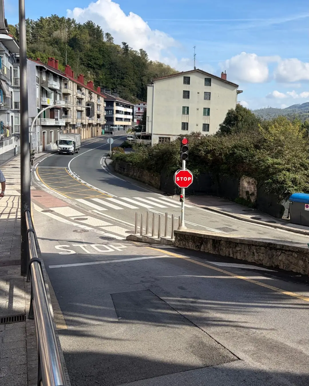 Orio modifica la regulación de dos semáforos para priorizar la seguridad peatonal