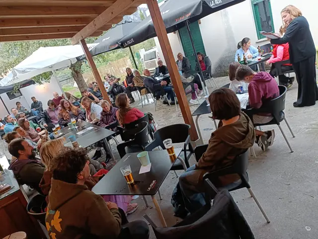 Anna Back lleva a Somiedo el debate sobre el éxodo rural