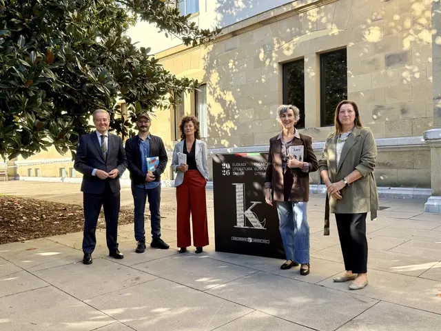Tres autores reciben los primeros Premios Euskadi de Literatura de 2026
