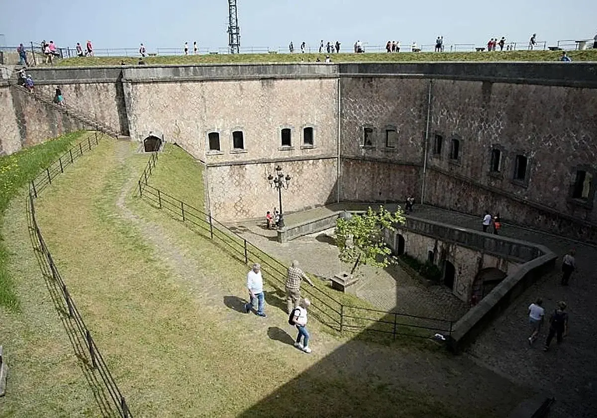 Mendira propone una ruta otoñal hasta el fuerte de San Marcos