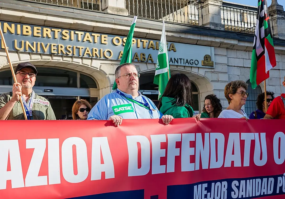 La mayoría sindical de los hospitales vitorianos llevará sus propuestas a Osakidetza