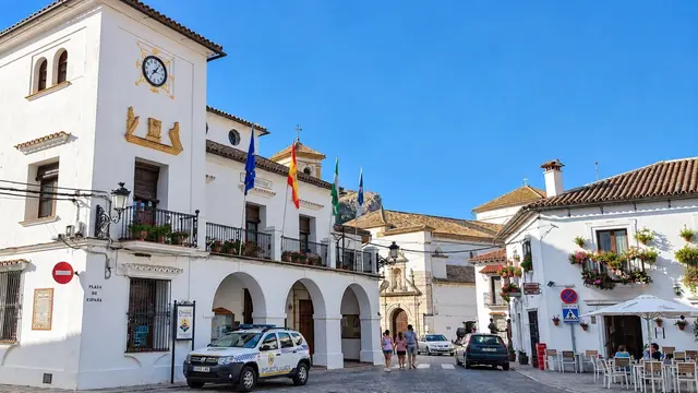 Grazalema abre bolsas de empleo para limpieza y trabajos de obra