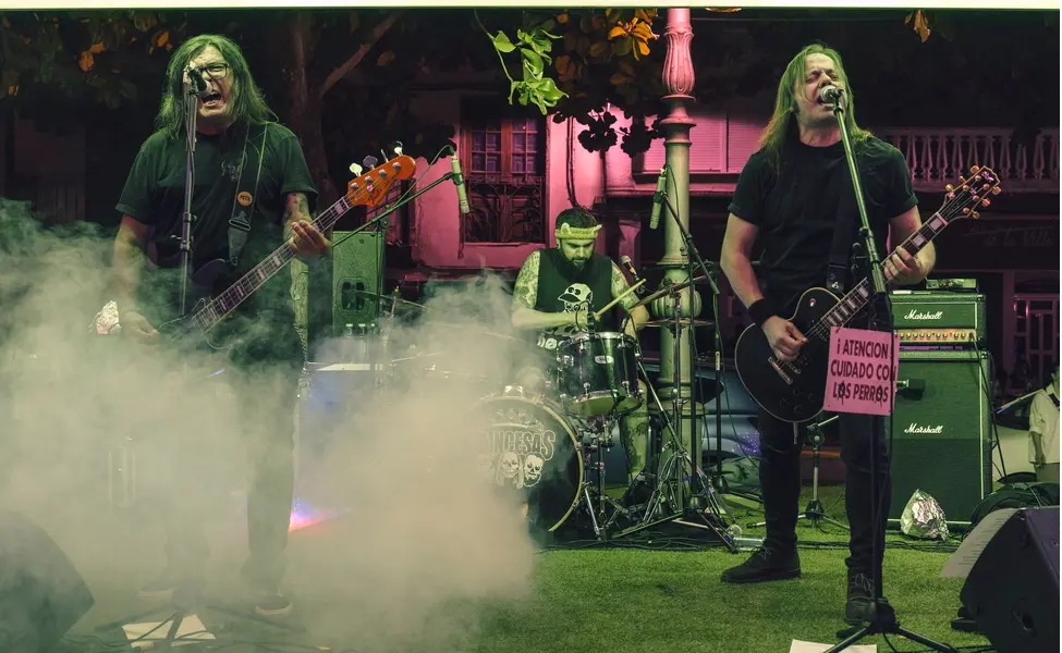 Turbina y Princesas compartirán escenario en el Pub Morticia el 17 de octubre