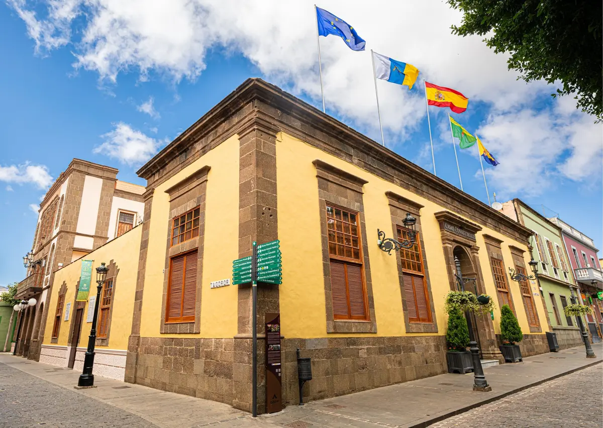 41 colectivos de Gáldar reciben 516.333 euros para inversiones y actividades