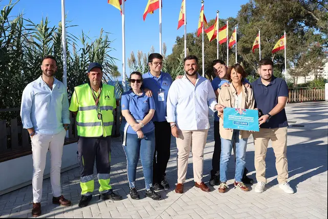 Fundatul recibe 1.200 euros recaudados con los ec vasos solidarios del Juerga Fest