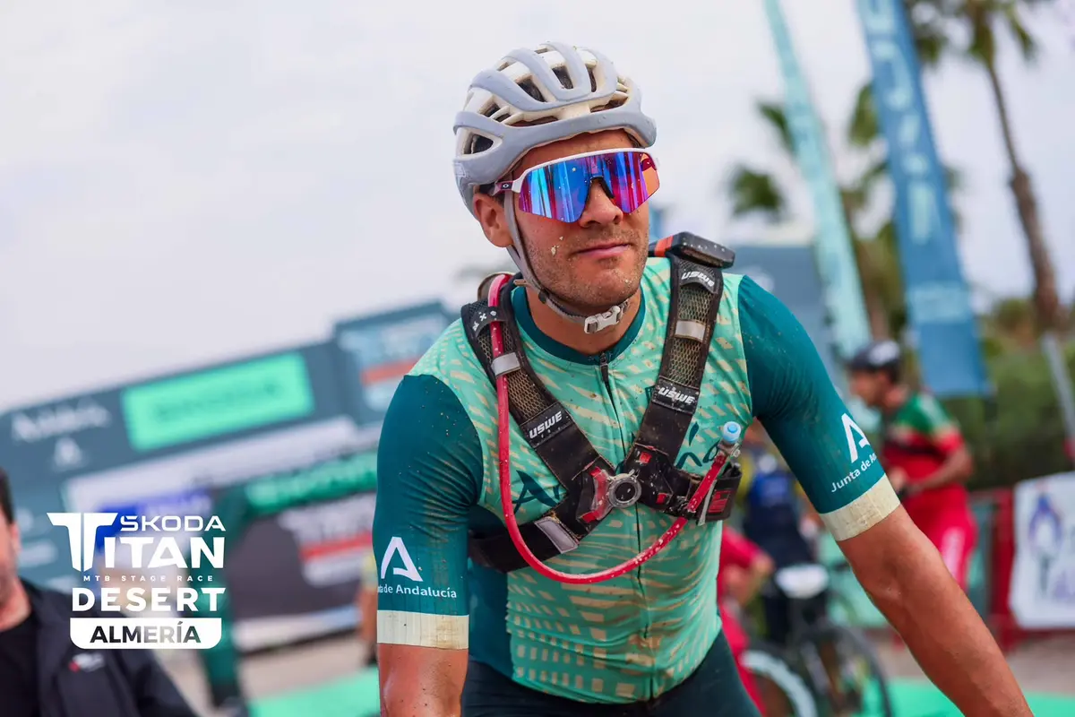 Ángel Romero firma el noveno puesto en la Titan Desert de Almería