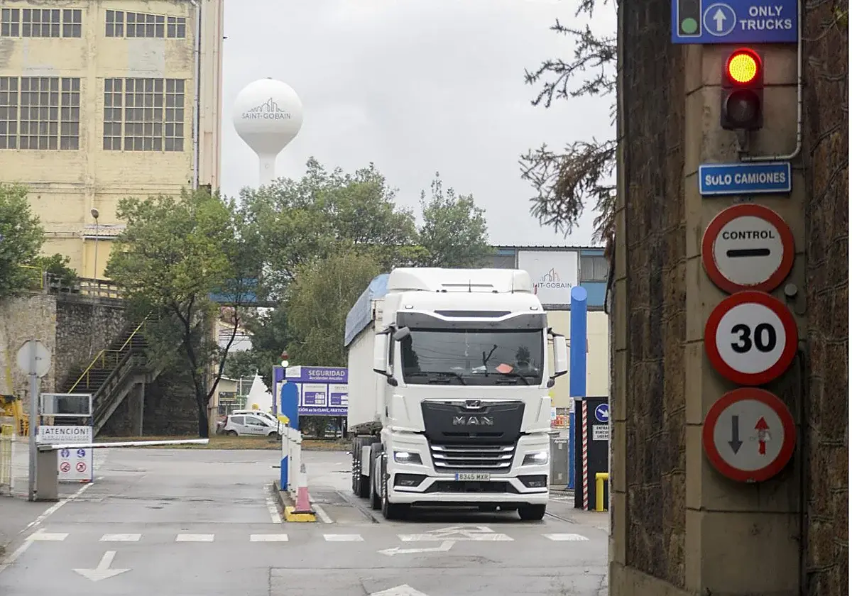 Saint-Gobain abre la negociación de un ERTE para el horno float de Avilés