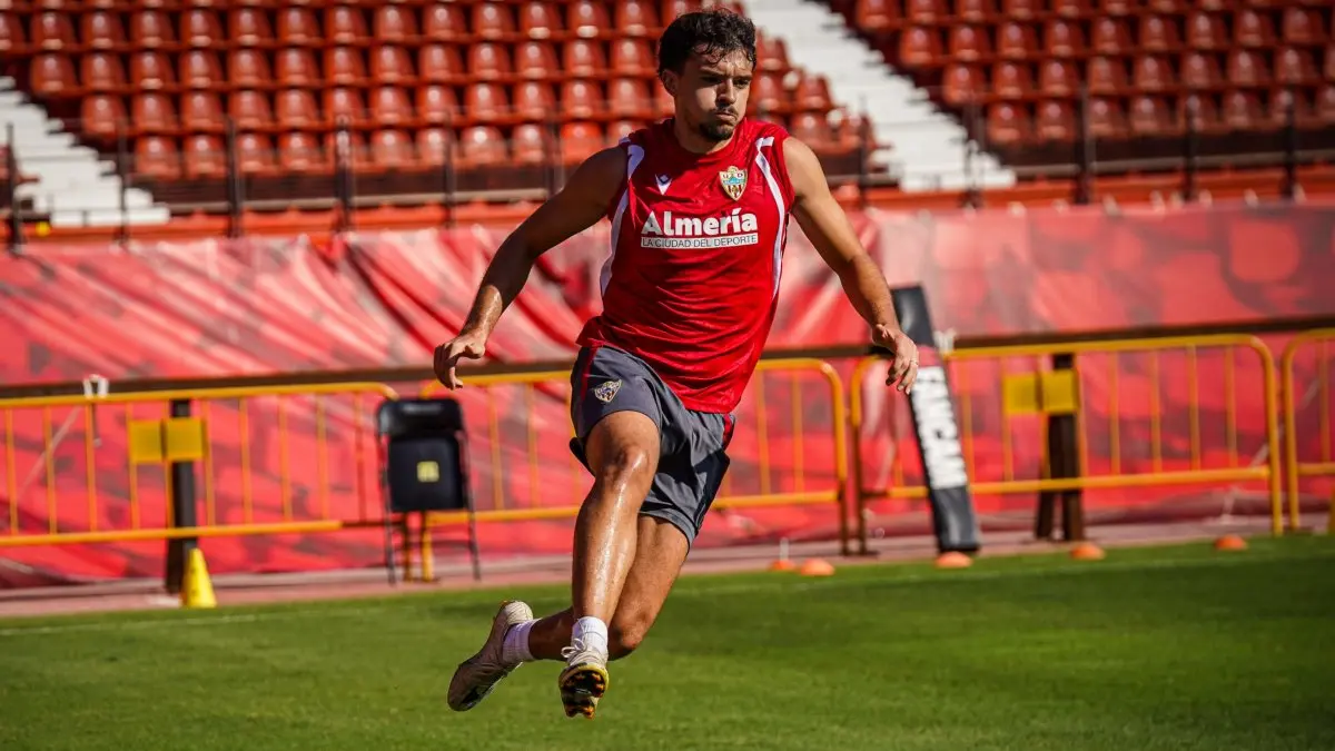 Gui Guedes regresa al Almería y Vesga se acerca al final de su recuperación