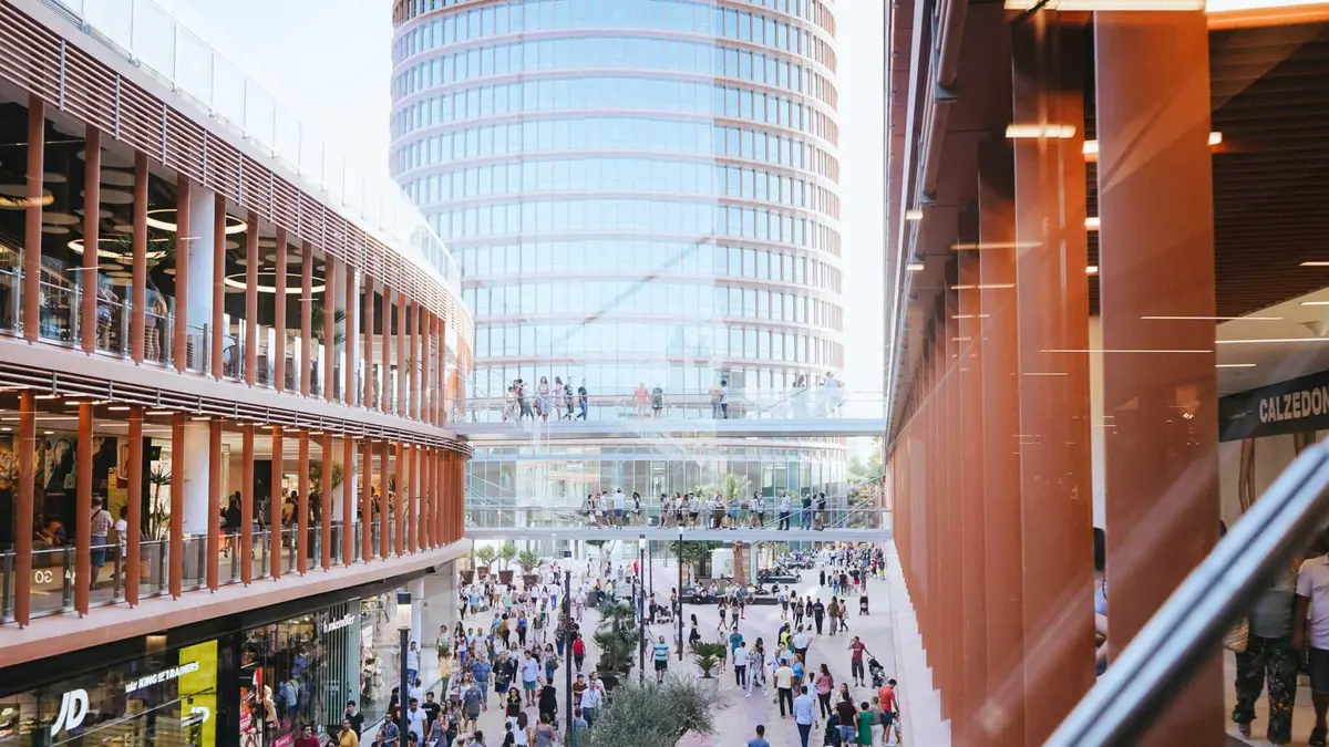 La mayoría de los centros comerciales de Sevilla abrirá el 12 de octubre