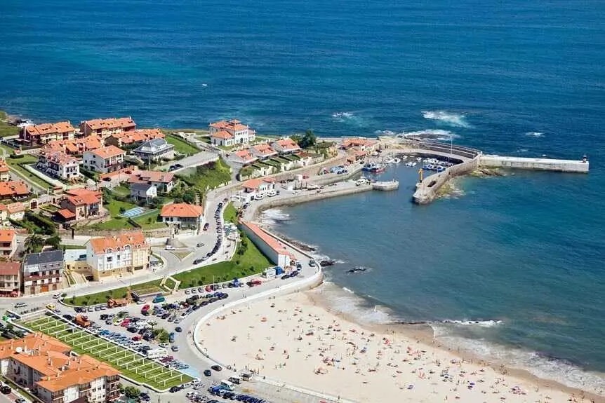 Comillas llevará la historia de las rederas al Espolón con un documental
