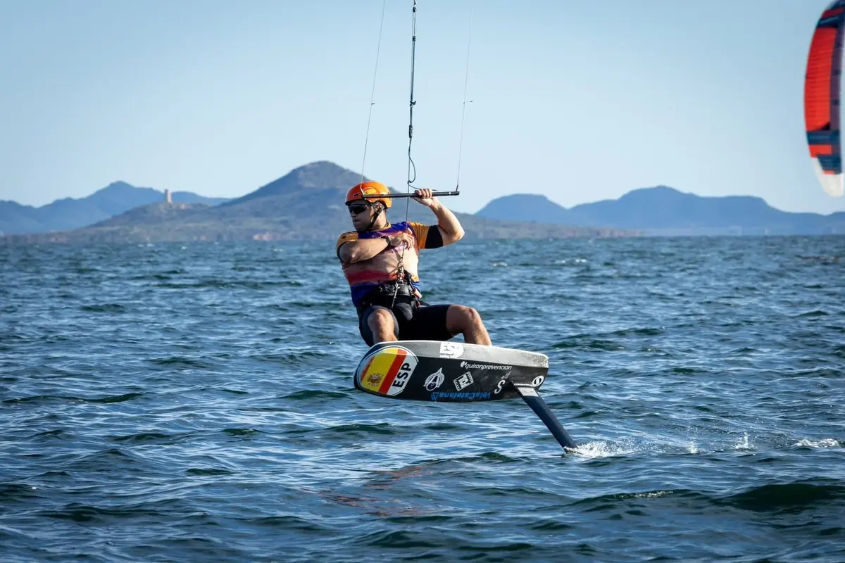 Marcelo Cairo gana la Copa de España de Fórmula Kite en el mar Menor