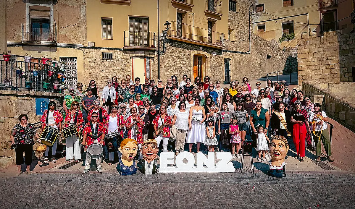 Un lipdub por las calles de Fonz con motivo del Día de la Mujer Rural